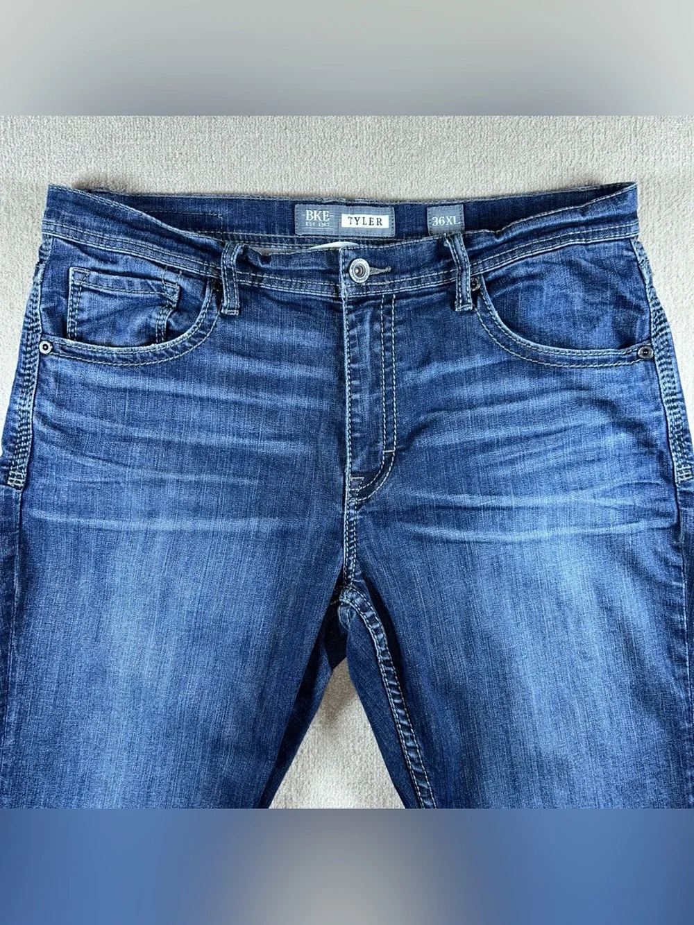 BKE Tyler Straight Stretch Jeans Mens 36XL Blue Distressed Denim Pants
